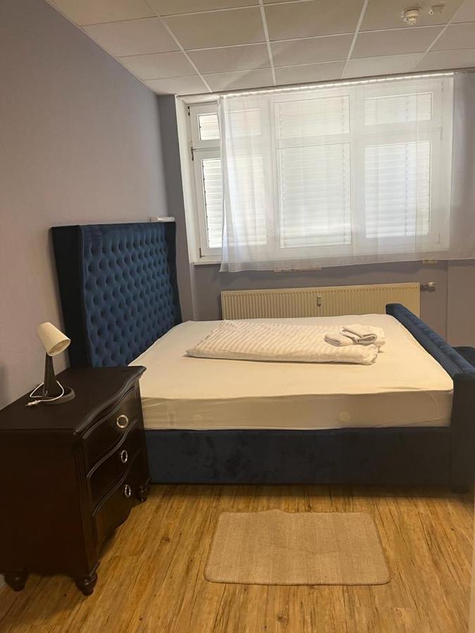 Zimmer In Ramstein Extérieur photo