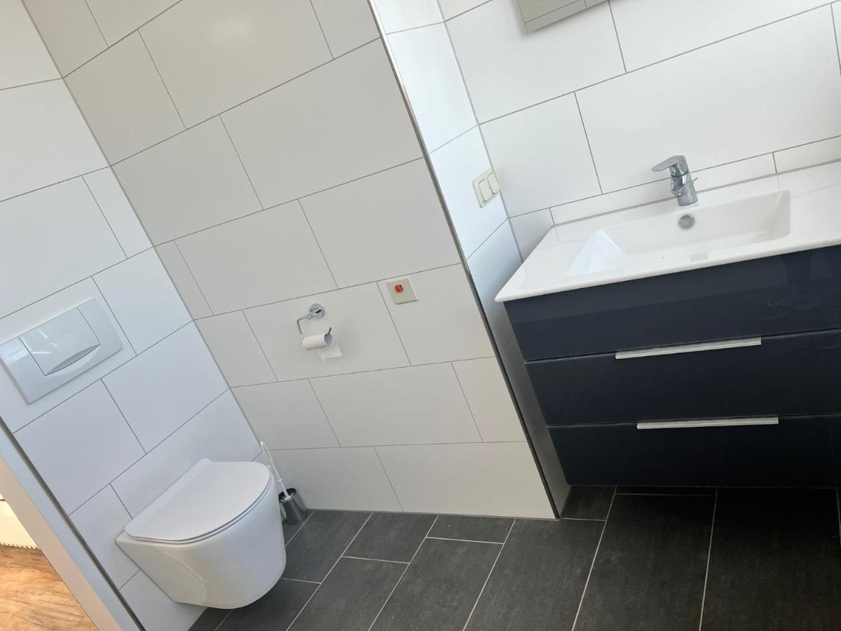 Zimmer In Ramstein Extérieur photo