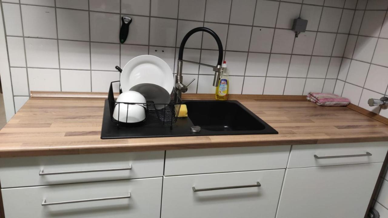 Zimmer In Ramstein Extérieur photo