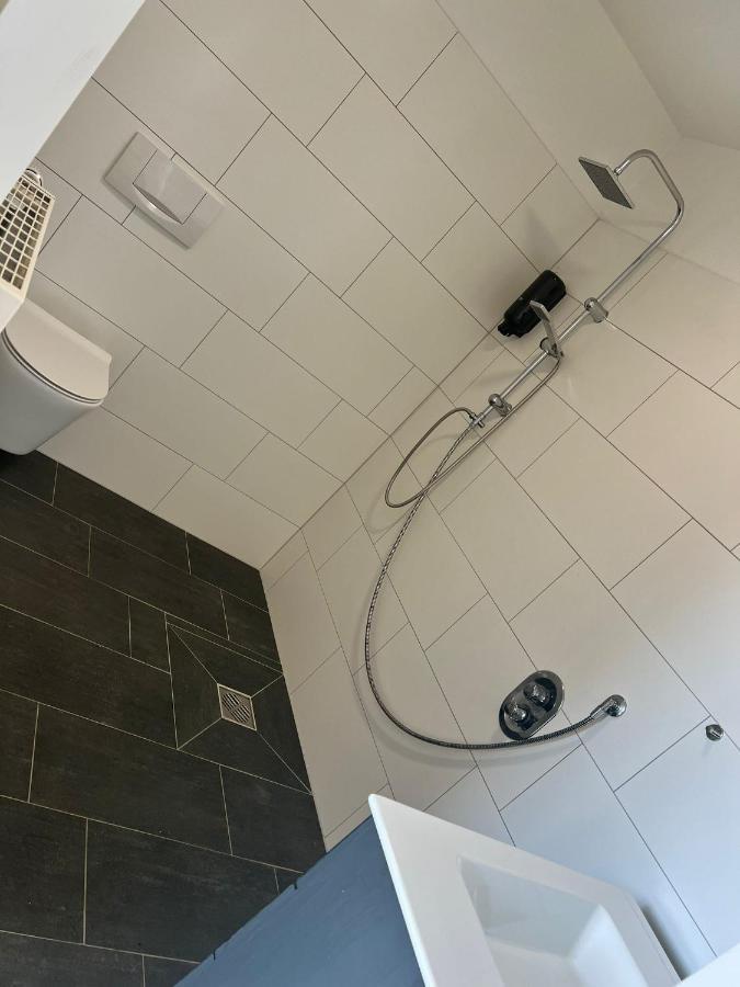 Zimmer In Ramstein Extérieur photo