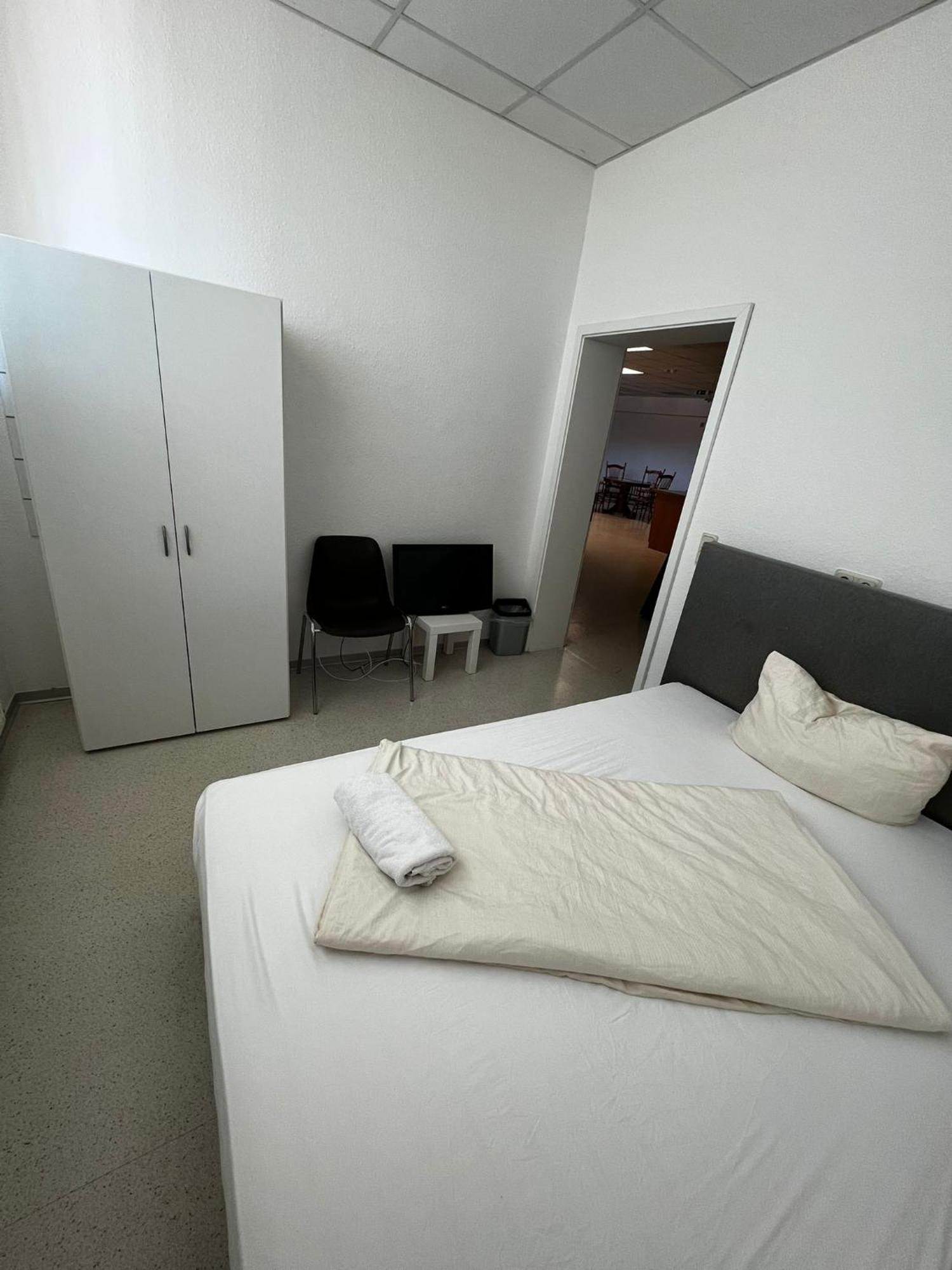 Zimmer In Ramstein Extérieur photo