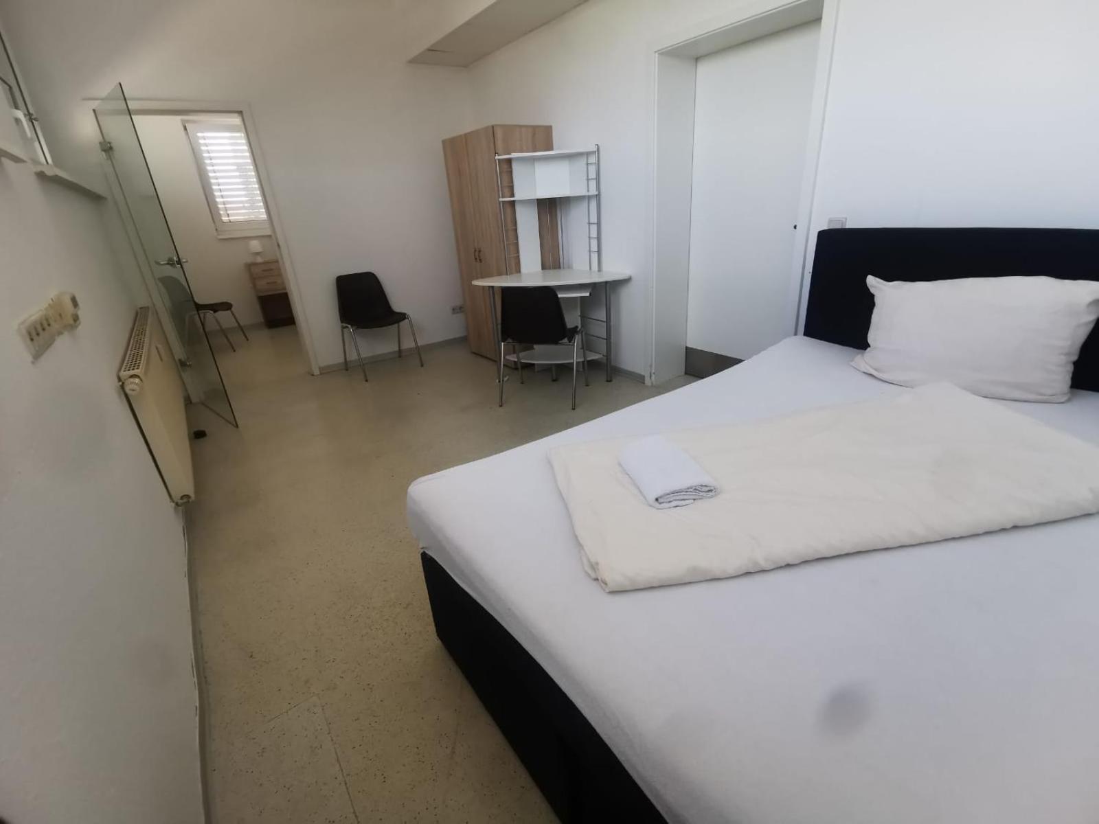 Zimmer In Ramstein Chambre photo