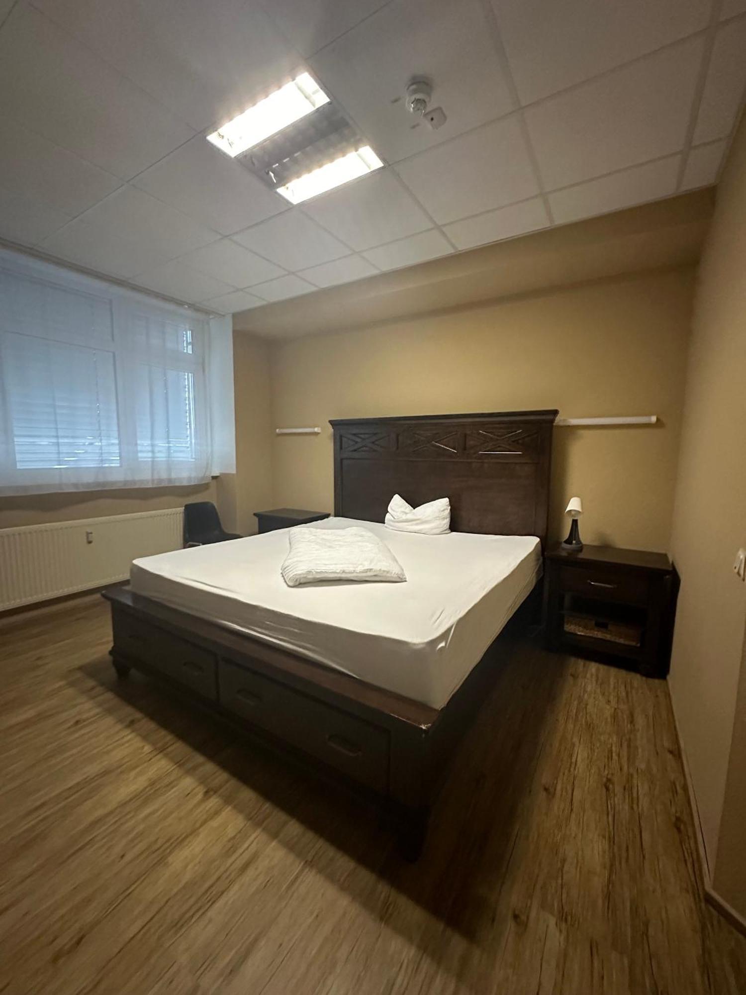 Zimmer In Ramstein Extérieur photo